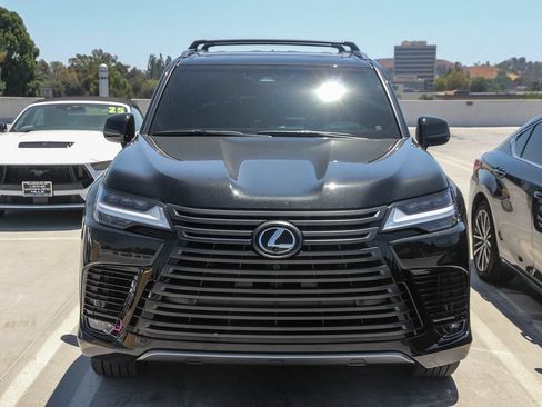 Used 2025 Lexus LX 700h Luxury w/ Appearance Package AWD/4WD image 2