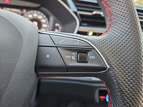 Certified 2025 Audi Q3 2.0T Premium Plus w/ Premium Plus Package image 26