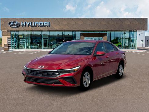 New 2026 Hyundai Elantra SE FWD image 1