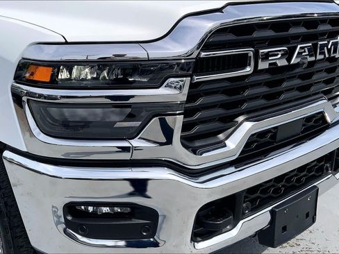 Used 2026 RAM 2500 Big Horn AWD/4WD image 32