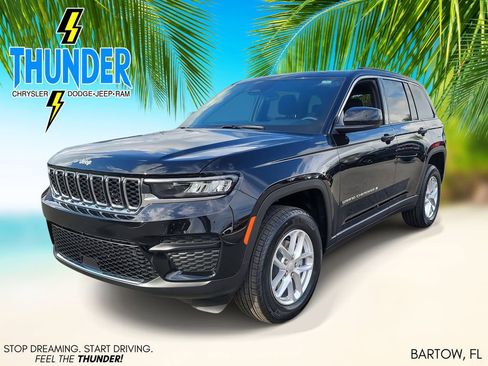 New 2025 Jeep Grand Cherokee Laredo X image 2