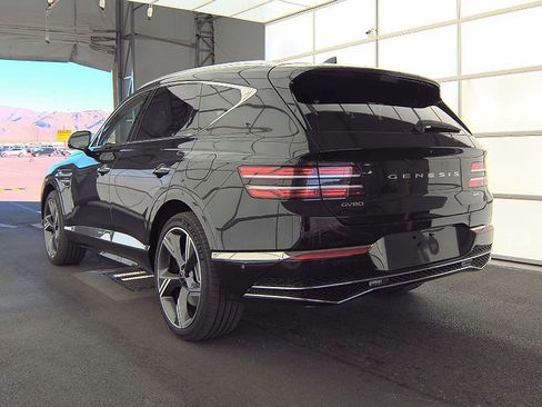 Used 2026 Genesis GV80 2.5T Prestige image 3