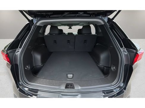 Used 2024 Chevrolet Blazer LT FWD image 32