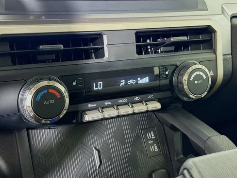 Certified 2025 Toyota Tacoma TRD Sport AWD/4WD image 8