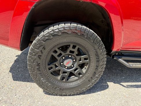 Used 2016 Toyota 4Runner Trail Premium AWD/4WD image 34