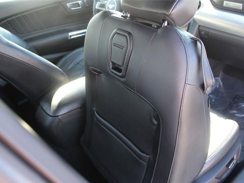 Used 2019 Ford Mustang Premium image 39