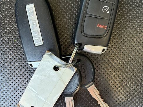 Used 2016 RAM 1500 Laramie w/ Convenience Group image 21