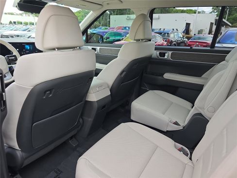 Used 2024 Hyundai Santa Fe Calligraphy FWD image 13