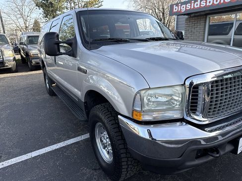 Used 2003 Ford Excursion XLT image 11