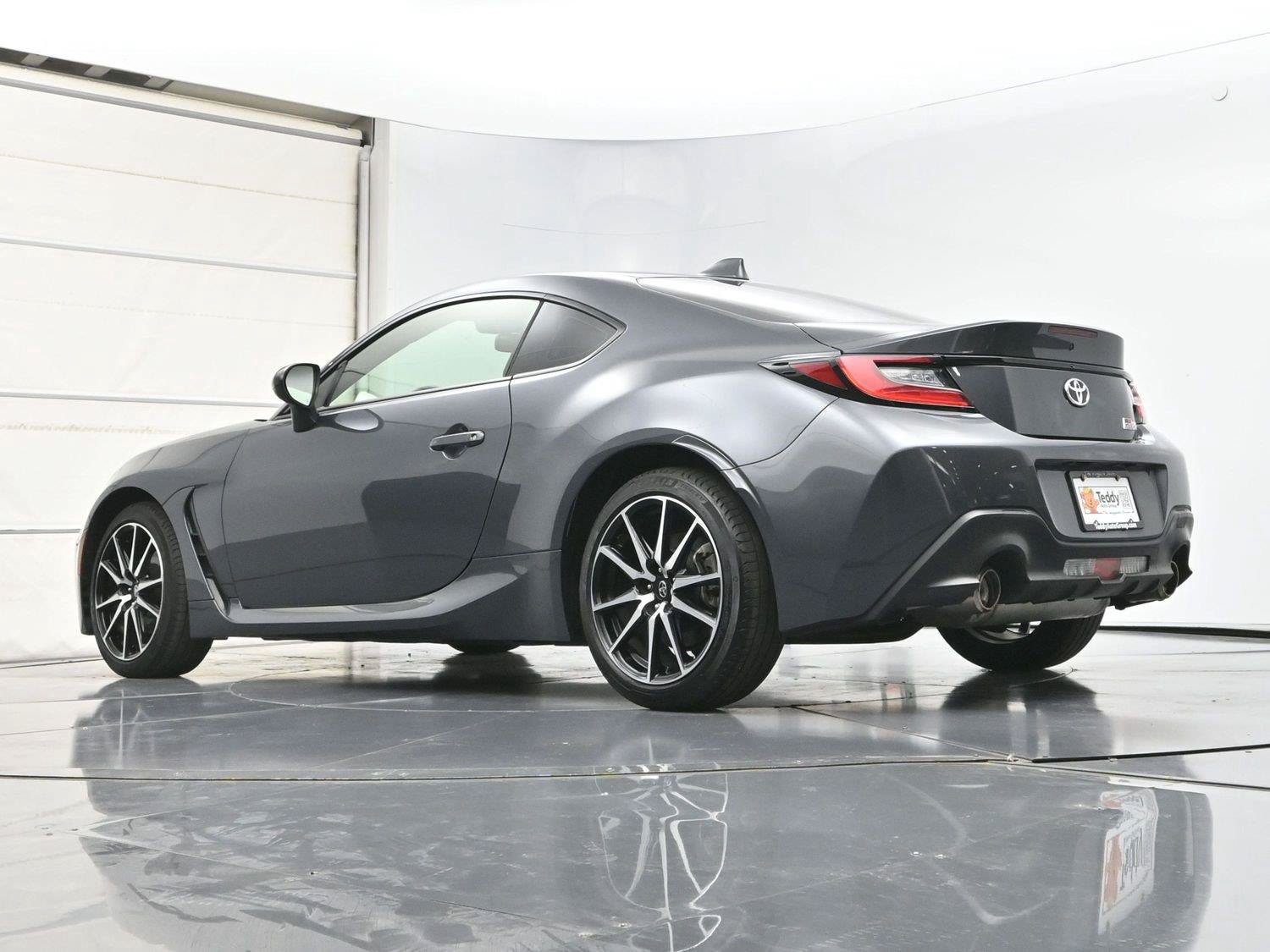 Used 2024 Toyota GR86 RWD image 27