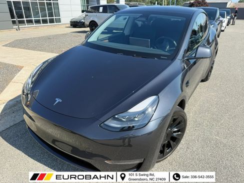 Used 2024 Tesla Model Y Long Range AWD/4WD image 33