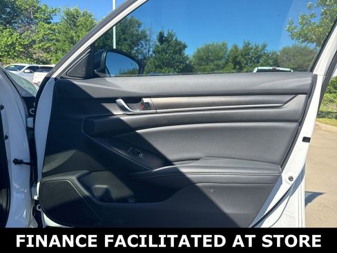 Used 2022 Honda Accord Sport image 9