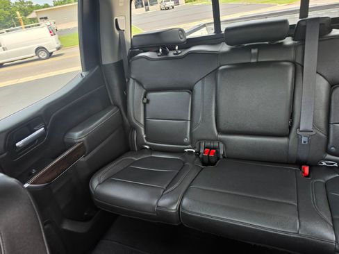 Used 2021 GMC Sierra 1500 SLT w/ SLT Premium Package RWD image 9