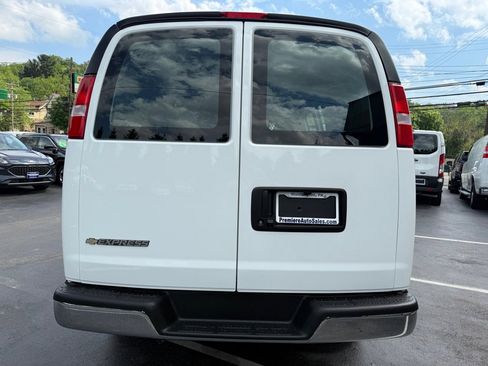 Used 2024 Chevrolet Express 2500 w/ Driver Convenience Package RWD image 5