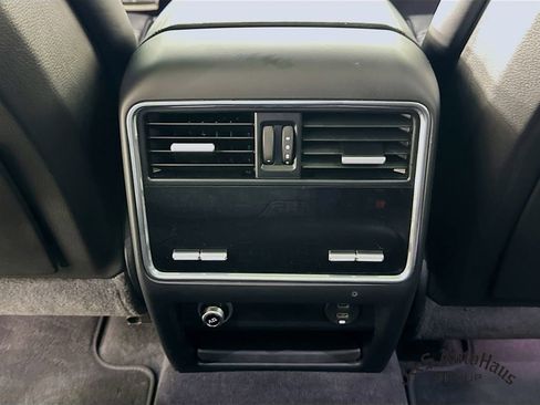 Used 2020 Porsche Cayenne Turbo w/ Assistance Package image 31