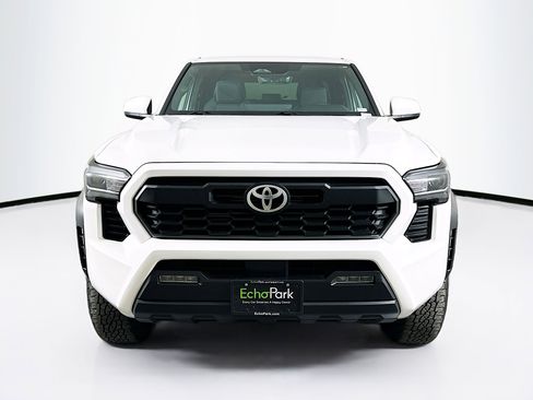 Used 2024 Toyota Tacoma TRD Off-Road image 2