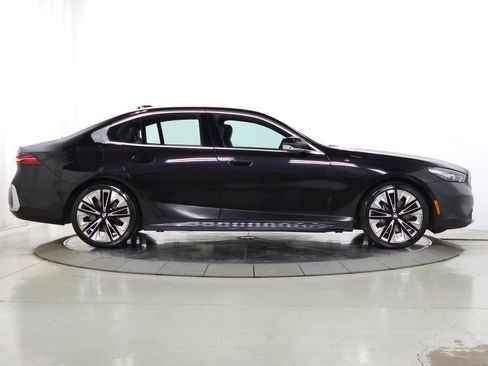 Used 2024 BMW 540i xDrive AWD/4WD image 11