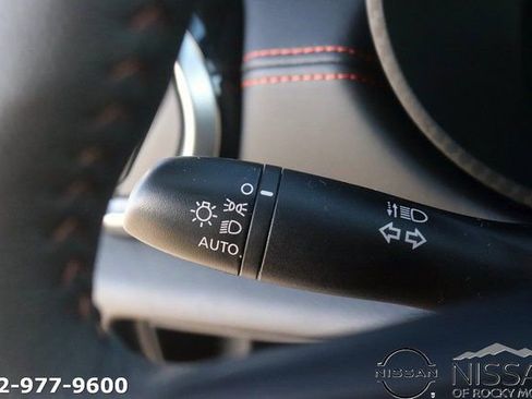 New 2025 Nissan Versa SR w/ Trunk Package image 23