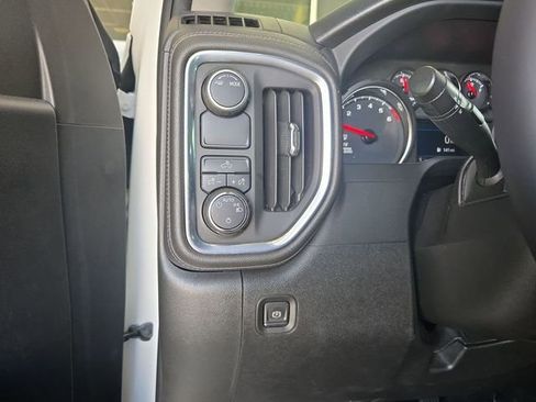 Used 2022 Chevrolet Silverado 1500 LT image 14