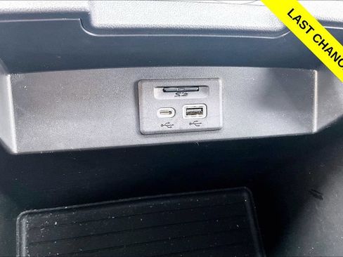 Used 2021 Chevrolet Tahoe Z71 w/ Rear Media and Nav Package AWD/4WD image 33