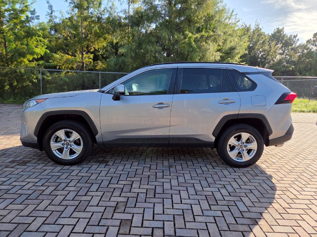 Certified 2021 Toyota RAV4 XLE FWD image 8
