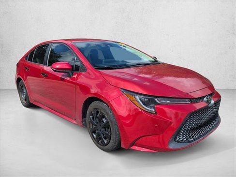 Used 2020 Toyota Corolla LE FWD image 3