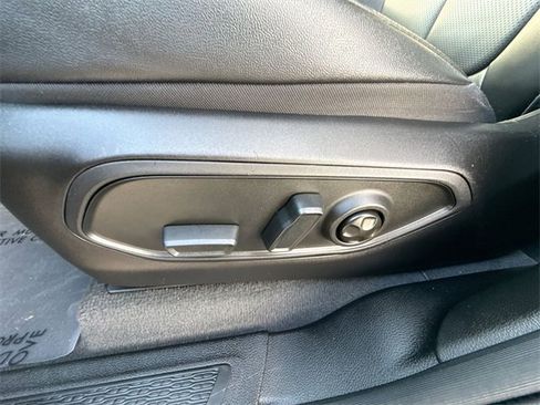 Used 2023 Jeep Grand Cherokee Limited w/ Luxury Tech Group II image 17