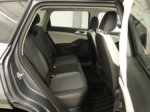 New 2026 Volkswagen Taos SE image 34