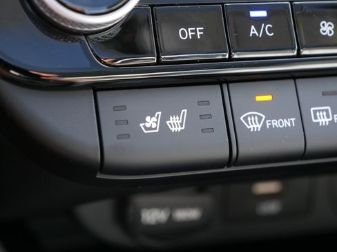 Certified 2026 Hyundai Elantra Limited FWD image 28