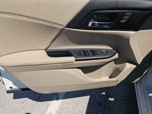 Used 2015 Honda Accord EX-L image 4