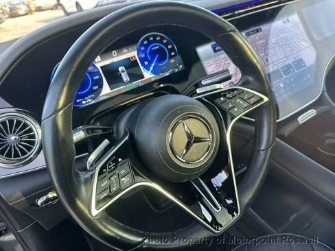 Used 2023 Mercedes-Benz EQS 580 4MATIC SUV image 13