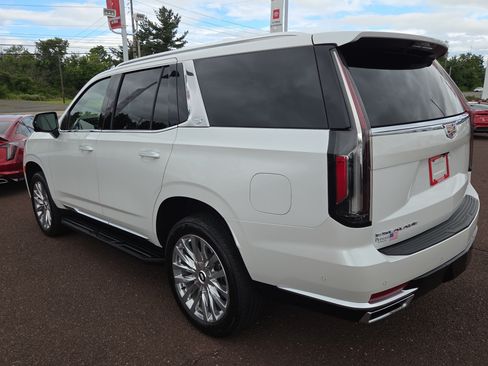 Used 2024 Cadillac Escalade Premium Luxury w/ Performance Package AWD/4WD image 5