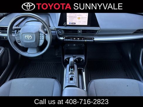 Used 2025 Toyota Prius LE image 4