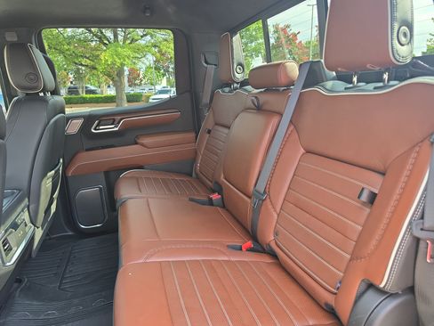 Used 2024 GMC Sierra 1500 Denali Ultimate AWD/4WD image 13