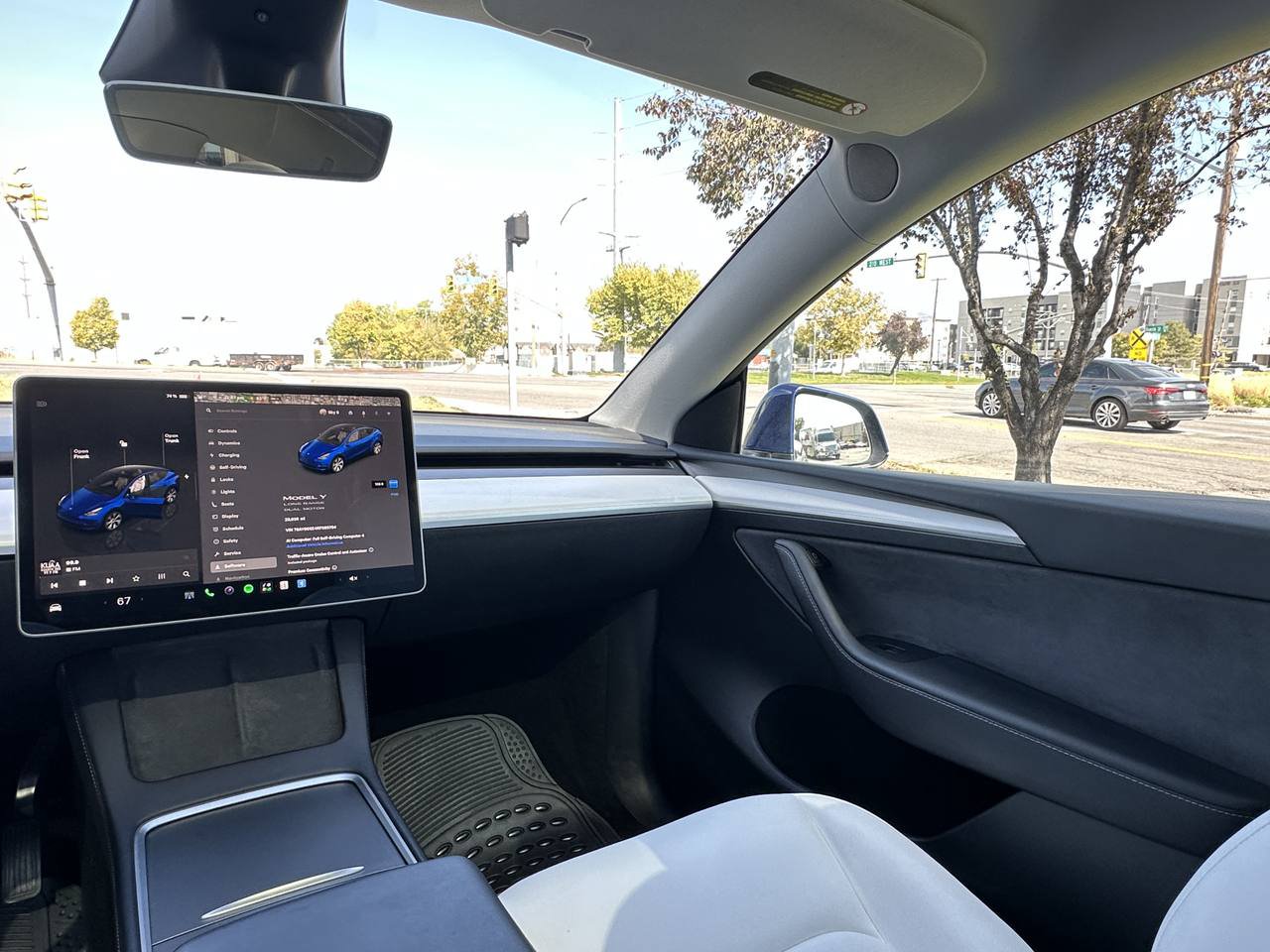 Used 2024 Tesla Model Y Long Range AWD/4WD image 31