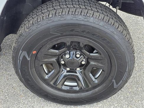Used 2024 RAM 1500 Tradesman AWD/4WD image 30