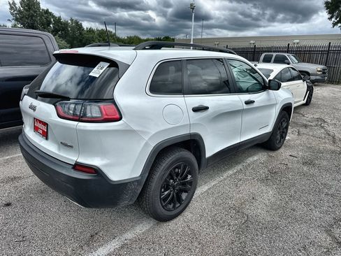 Used 2022 Jeep Cherokee Latitude Lux AWD/4WD image 9
