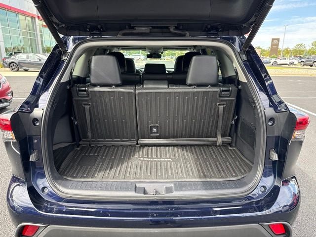Used 2020 Toyota Highlander XLE AWD/4WD image 15