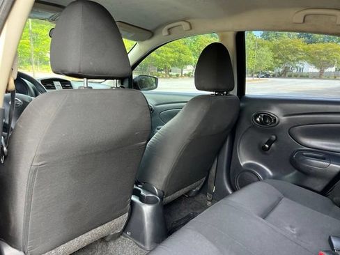 Used 2019 Nissan Versa S FWD image 13