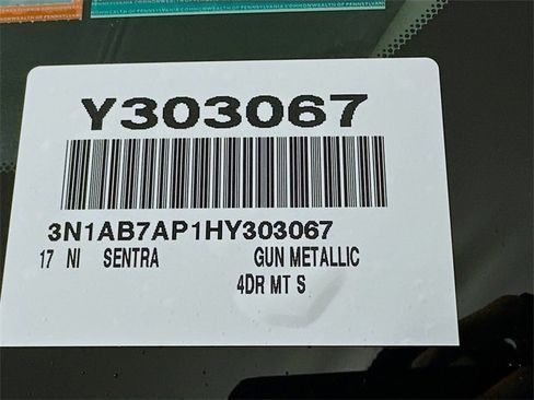 Used 2017 Nissan Sentra S image 26