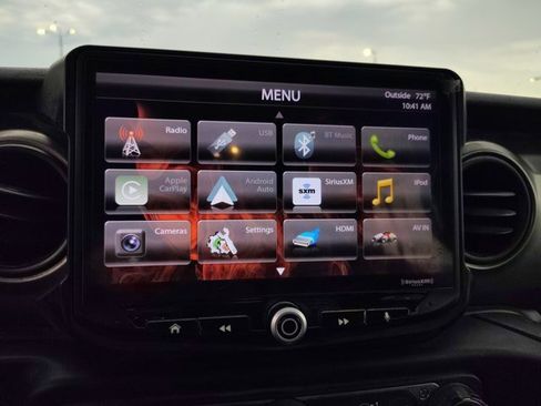 Used 2019 Jeep Wrangler Unlimited Sport S AWD/4WD image 3