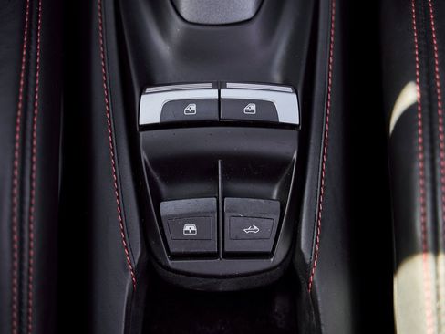 Used 2019 Ferrari 488 Spider Base image 62