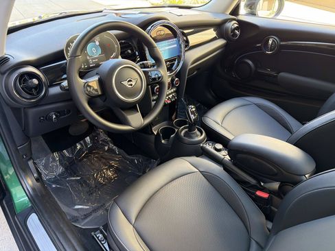 Certified 2023 MINI Cooper 2-Door Hardtop FWD image 7