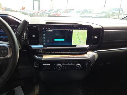 Used 2025 Chevrolet Silverado 2500 LT w/ Trail Boss Package AWD/4WD image 15