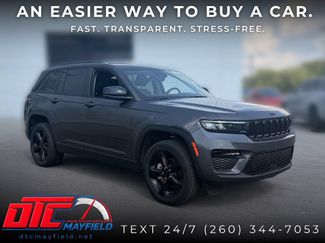 Used 2023 Jeep Grand Cherokee Limited w/ Black Appearance Package AWD/4WD video 1