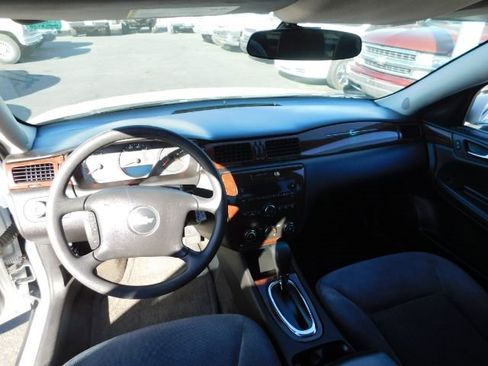 Used 2011 Chevrolet Impala LS image 15