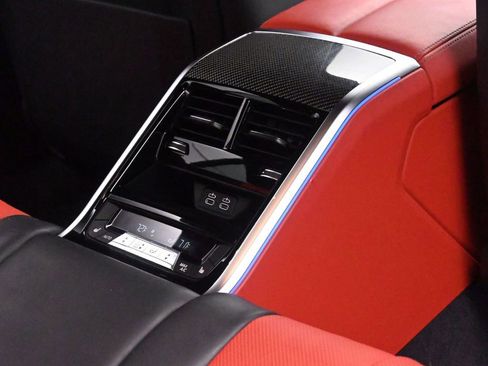 Used 2023 BMW ALPINA B8 xDrive Gran Coupe image 22