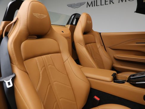 New 2026 Aston Martin V8 Vantage Roadster image 36