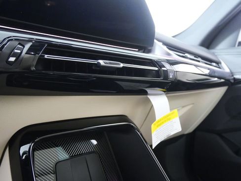 Certified 2025 BMW X1 xDrive28i w/ Convenience Package image 19