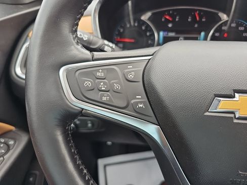 Used 2018 Chevrolet Equinox Premier FWD image 16